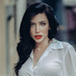 Meet your Posher, Eleni